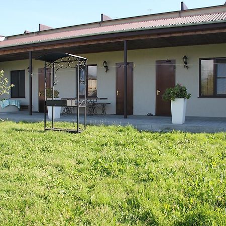 Амрапха Hotel Gudauta Eksteriør billede