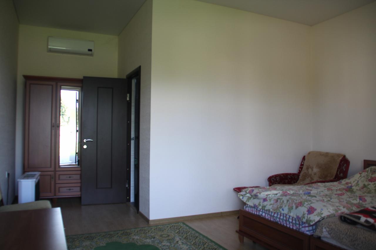 Амрапха Hotel Gudauta Eksteriør billede